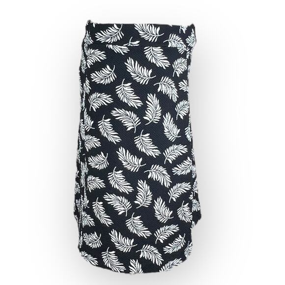 H&M Feather Print Stretch Skirt - Black with White Feather - Picture 5 of 9